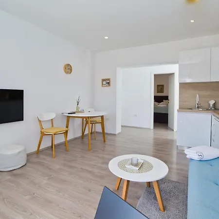 Juric 1 Apartment