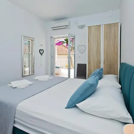 Juric 1 Apartamento *