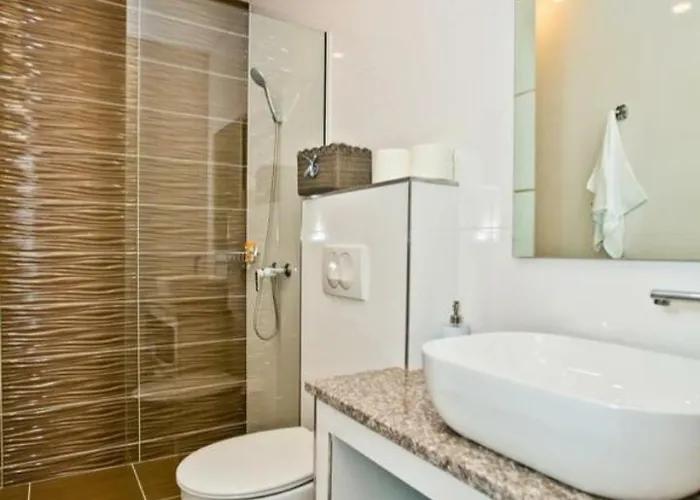 Juric 1 * フヴァル